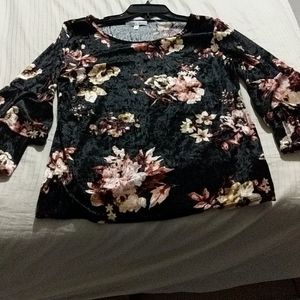 Junior Velvet Flower Blouse